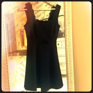 Francesca’s little black dress by Alya